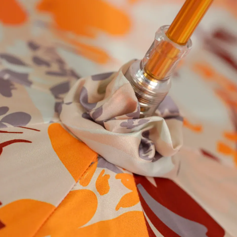 New Il Marchesato Elegant Floral Umbrella with Exquisite Red Flower Handle