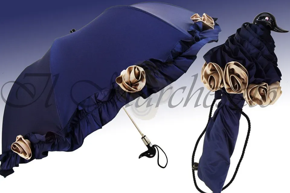 Outlet Il Marchesato Esclusivo ombrello blu con rose crema
