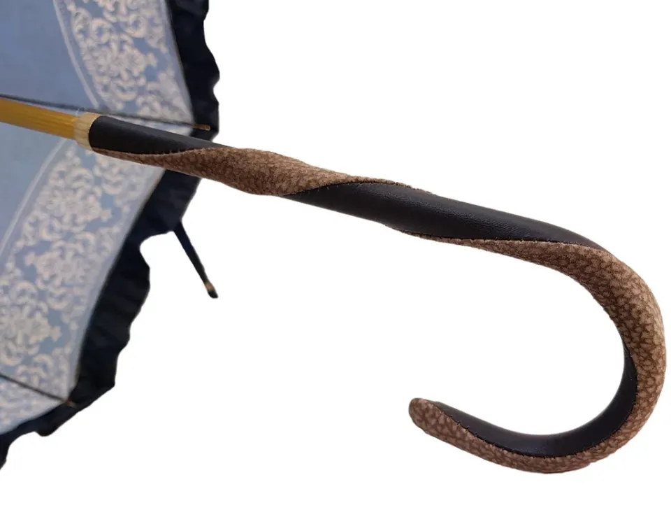Online Il Marchesato Ombrello da donna studiato con un motivo bianco e nero su un baldacchi